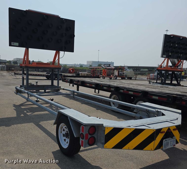 image for item EF3824 2012 Energy Absorption Systems crash attenuator trailer