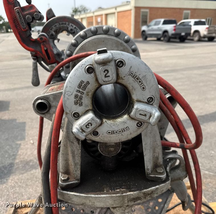 image for item EM8079 Ridgid 300 T2 pipe threader