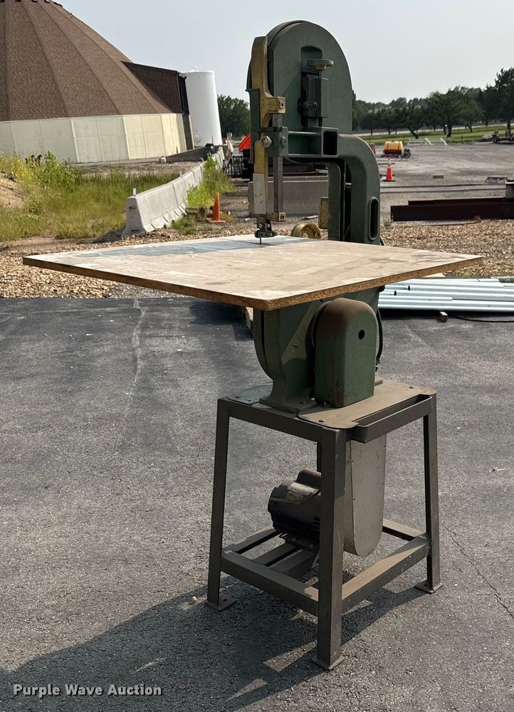 image for item EM8081 Powermatic  140 bandsaw 