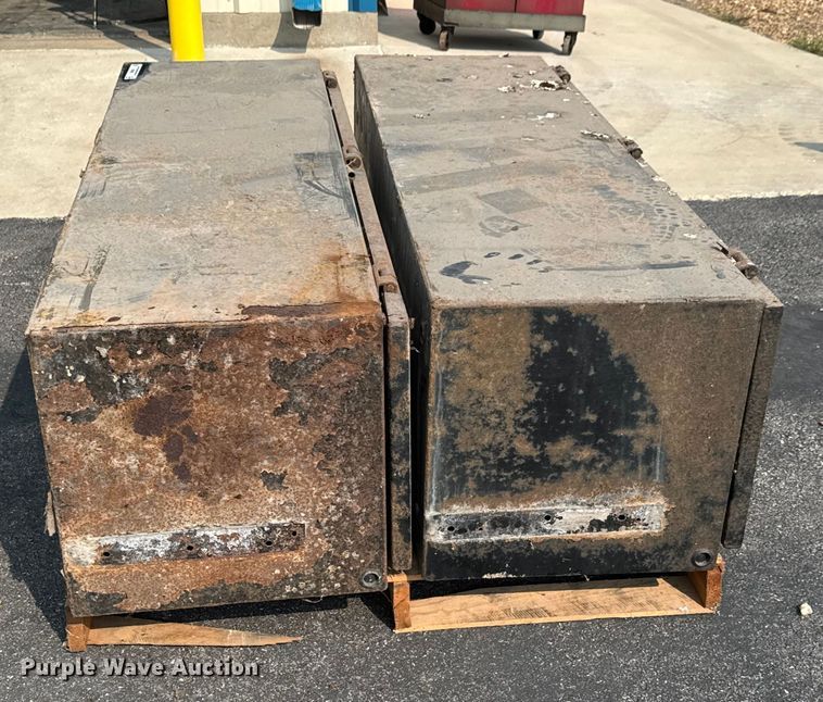 image for item EM8082 (2) Jobox toolboxes 