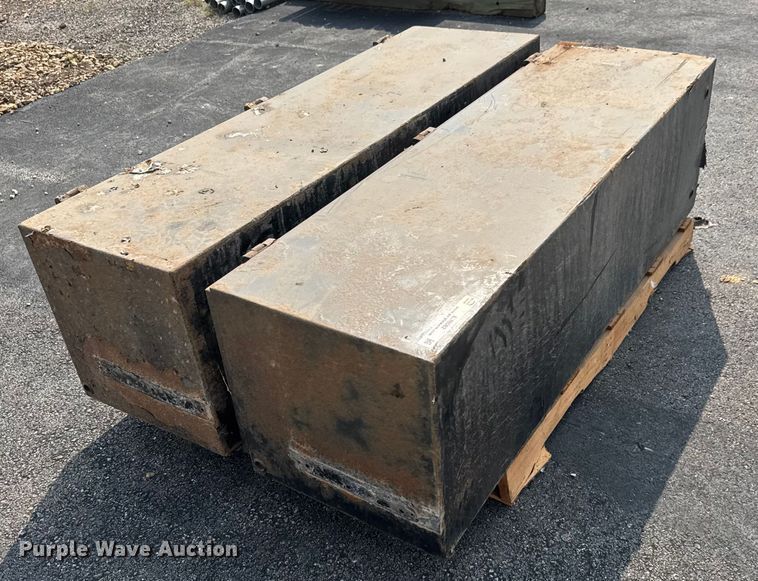 image for item EM8082 (2) Jobox toolboxes 