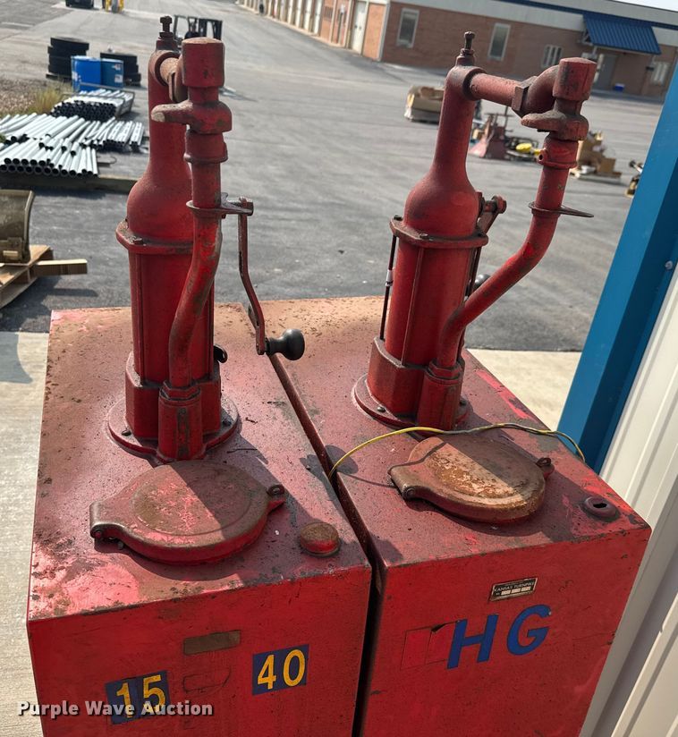 image for item EM8084 (2) oil tanks