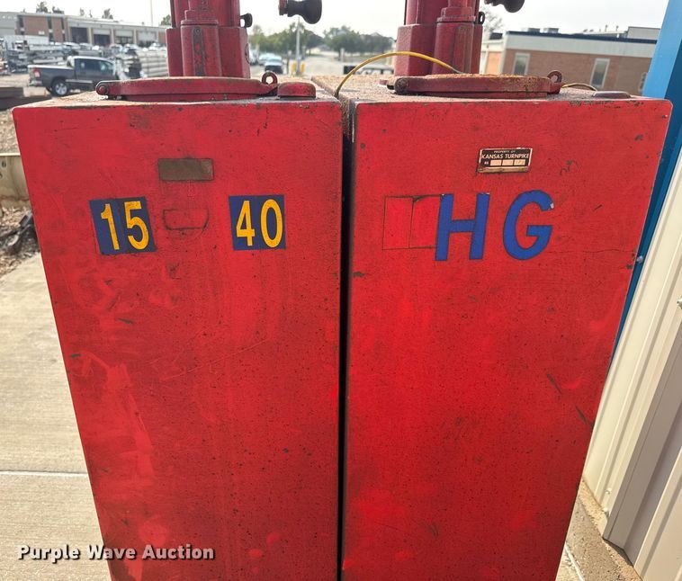 image for item EM8084 (2) oil tanks