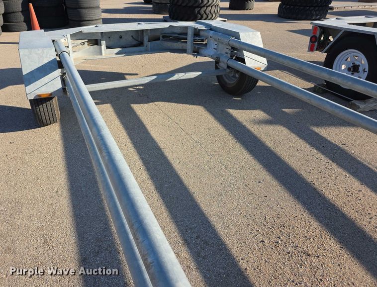 image for item FI0509 2014 Vorteq  VTQTL3  crash attenuator trailer