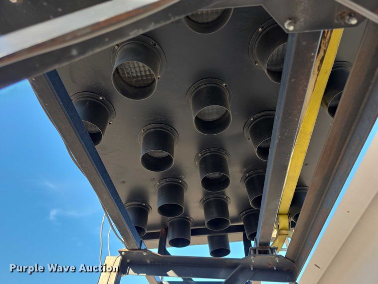 image for item FI0509 2014 Vorteq  VTQTL3  crash attenuator trailer