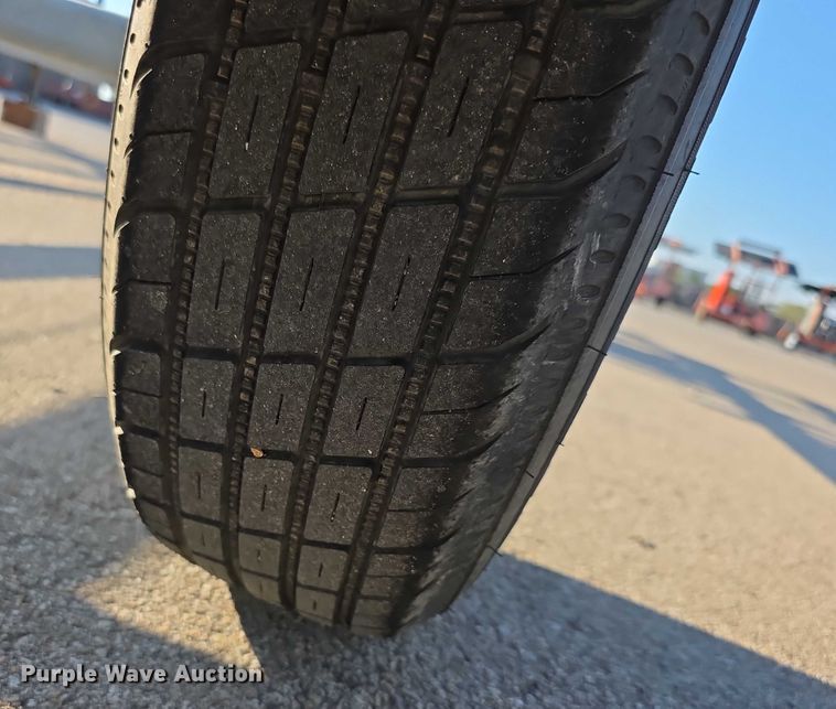 image for item FI0509 2014 Vorteq  VTQTL3  crash attenuator trailer