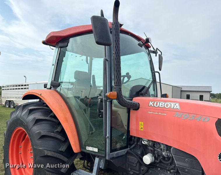 image for item DJ7790 2010 Kubota M9540 MFWD tractor