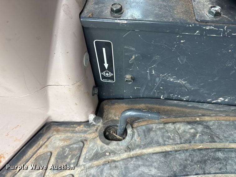 image for item DJ7790 2010 Kubota M9540 MFWD tractor