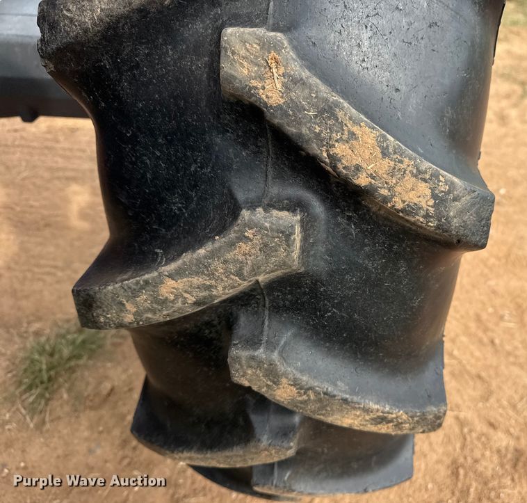 image for item DJ7790 2010 Kubota M9540 MFWD tractor