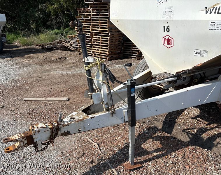 image for item DM5471 Willmar Super 600 spreader