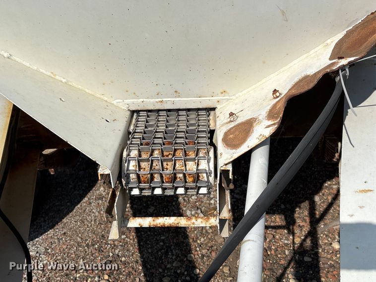 image for item DM5471 Willmar Super 600 spreader