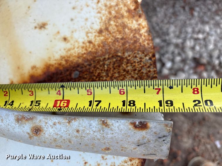 image for item DM5471 Willmar Super 600 spreader