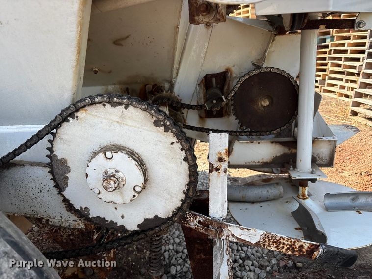 image for item DM5471 Willmar Super 600 spreader