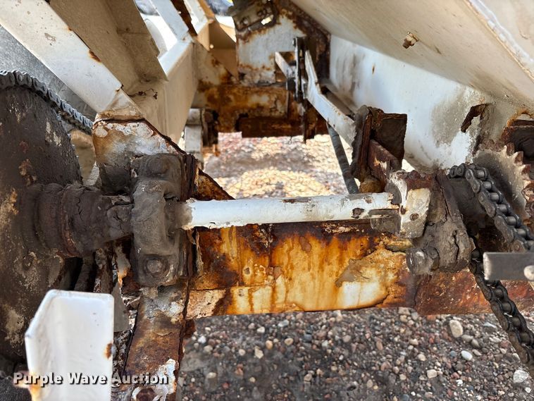 image for item DM5471 Willmar Super 600 spreader