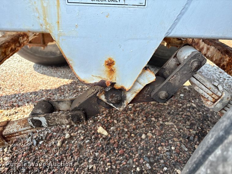 image for item DM5471 Willmar Super 600 spreader