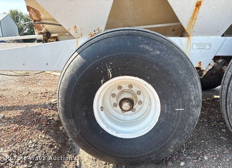 image for item DM5471 Willmar Super 600 spreader