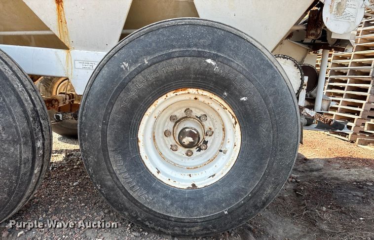 image for item DM5471 Willmar Super 600 spreader