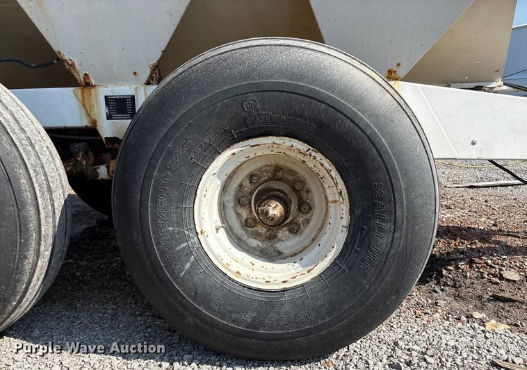 image for item DM5471 Willmar Super 600 spreader