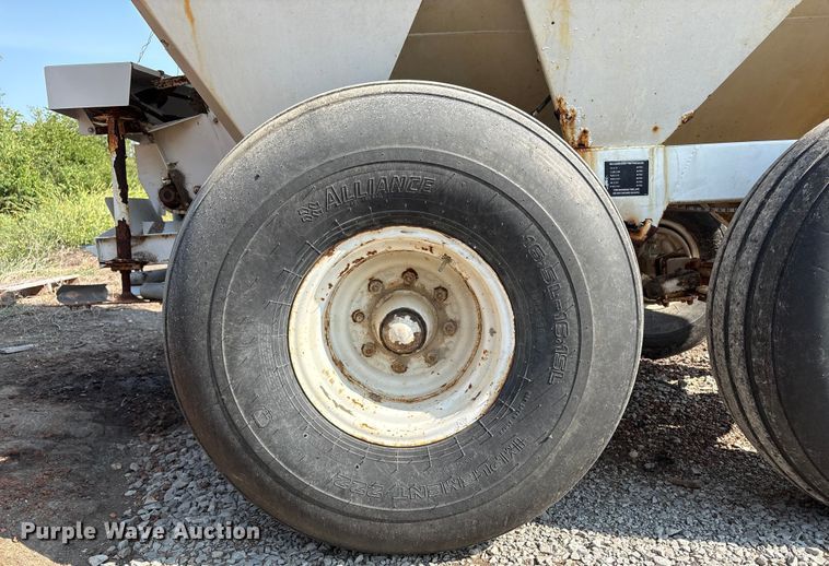 image for item DM5471 Willmar Super 600 spreader