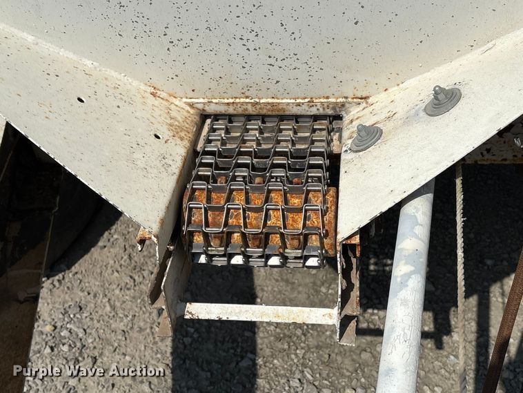 image for item DM5472 Willmar spreader