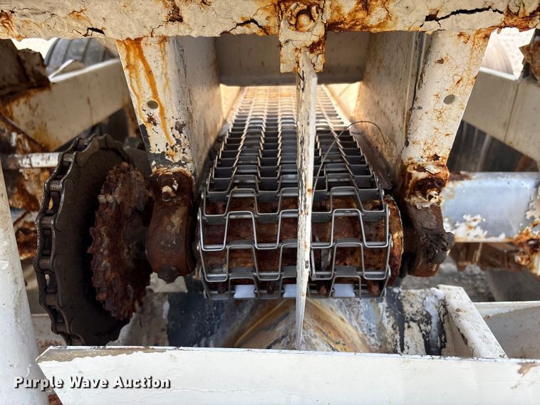 image for item DM5472 Willmar spreader