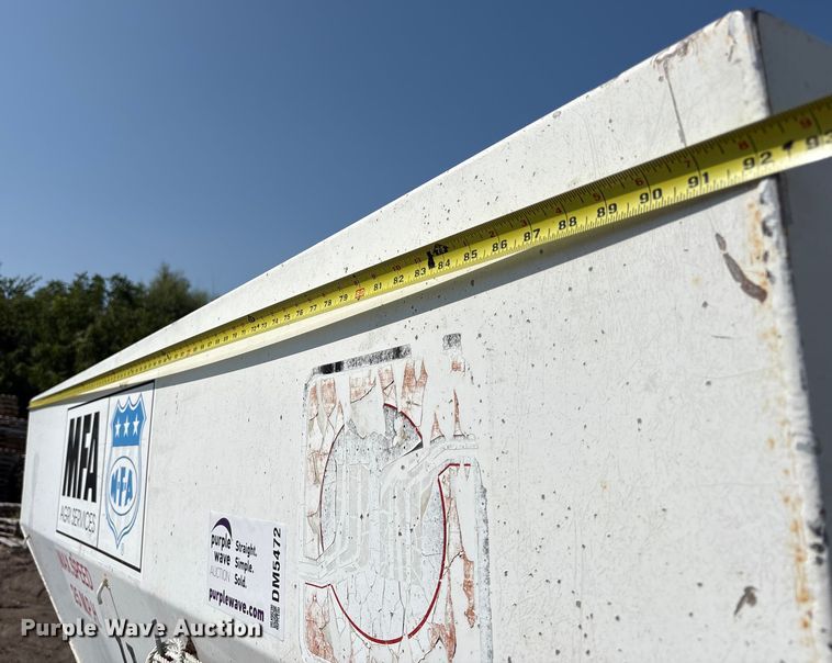 image for item DM5472 Willmar spreader