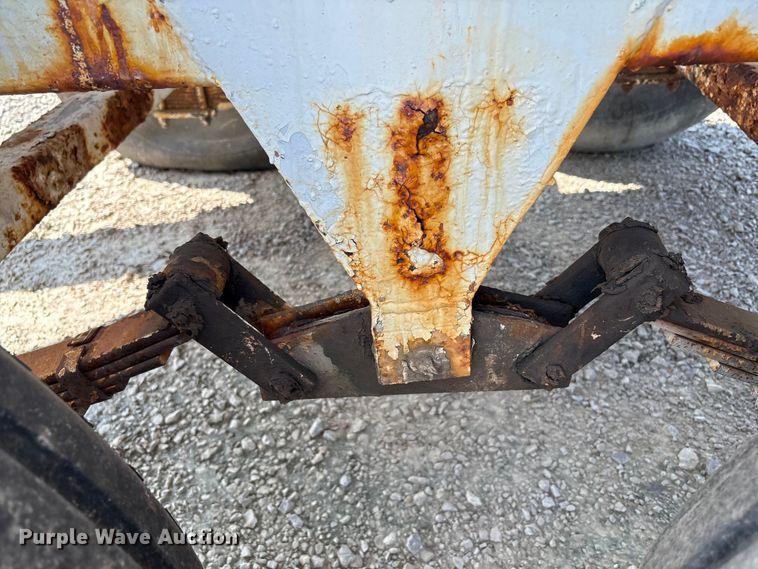 image for item DM5472 Willmar spreader