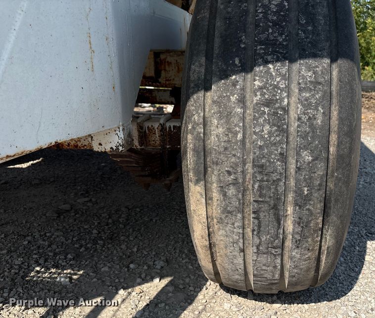 image for item DM5472 Willmar spreader