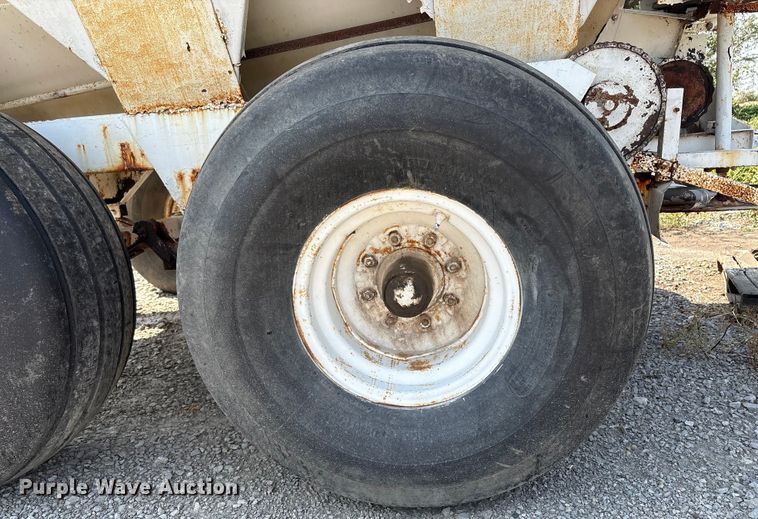 image for item DM5472 Willmar spreader