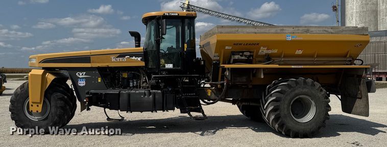 image for item DM5474 2012 Terra Gator 7300B spreader