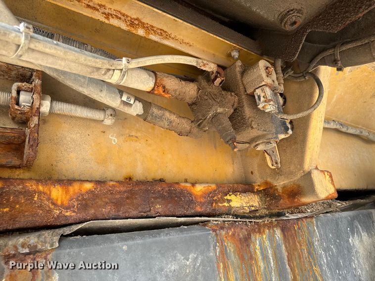 image for item DM5474 2012 Terra Gator 7300B spreader