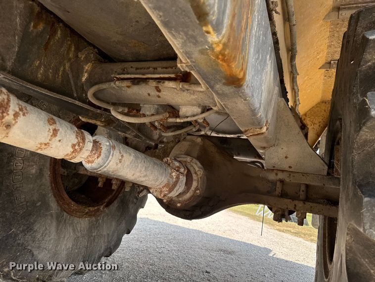 image for item DM5474 2012 Terra Gator 7300B spreader