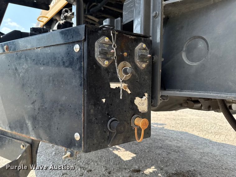 image for item DM5474 2012 Terra Gator 7300B spreader