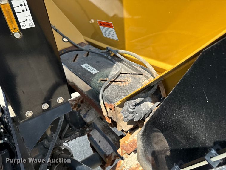 image for item DM5474 2012 Terra Gator 7300B spreader