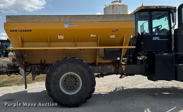 image for item DM5474 2012 Terra Gator 7300B spreader