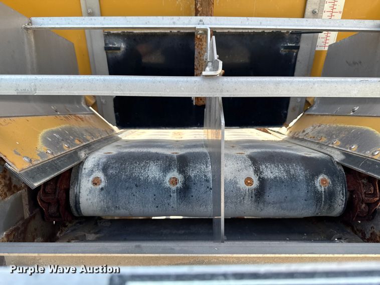 image for item DM5474 2012 Terra Gator 7300B spreader