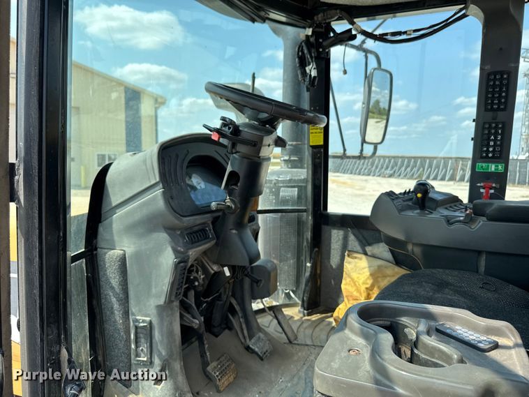 image for item DM5474 2012 Terra Gator 7300B spreader