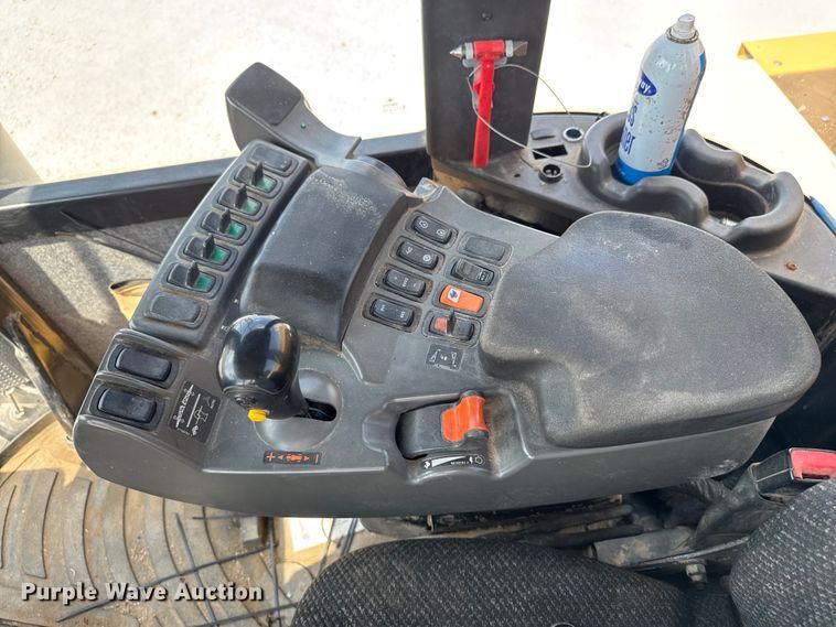 image for item DM5474 2012 Terra Gator 7300B spreader