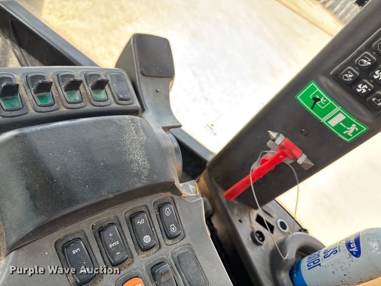 image for item DM5474 2012 Terra Gator 7300B spreader