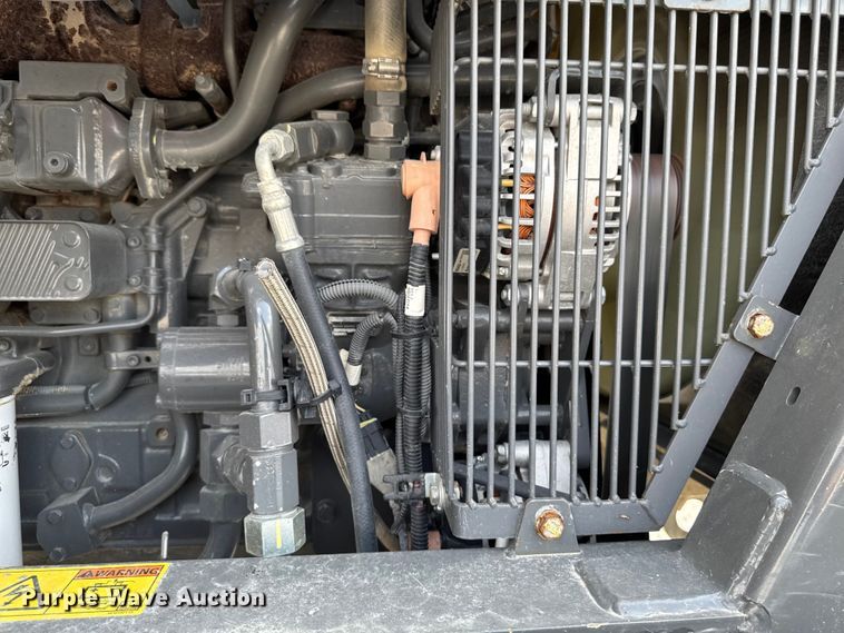 image for item DM5474 2012 Terra Gator 7300B spreader