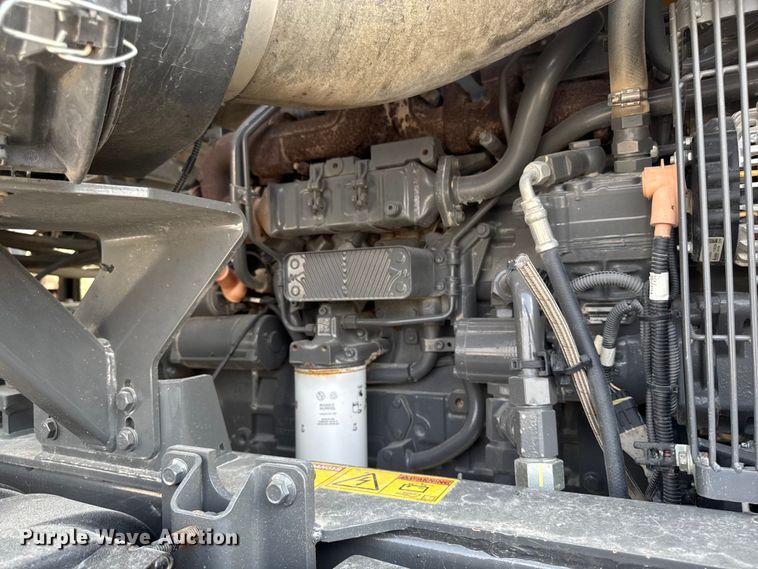 image for item DM5474 2012 Terra Gator 7300B spreader