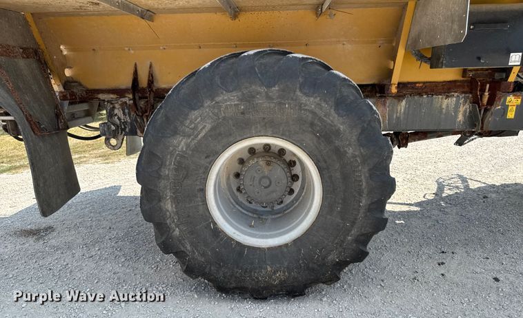 image for item DM5474 2012 Terra Gator 7300B spreader