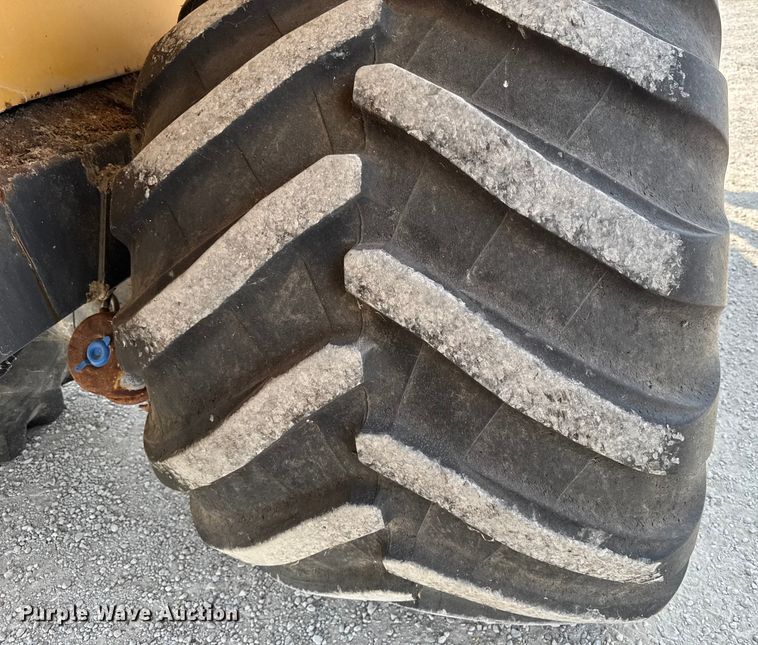 image for item DM5474 2012 Terra Gator 7300B spreader