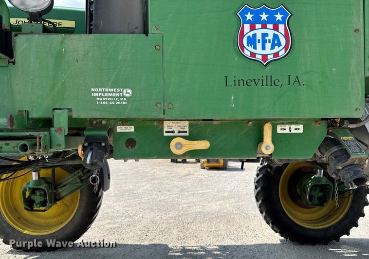 image for item DM5475 2011 John Deere 4730 sprayer