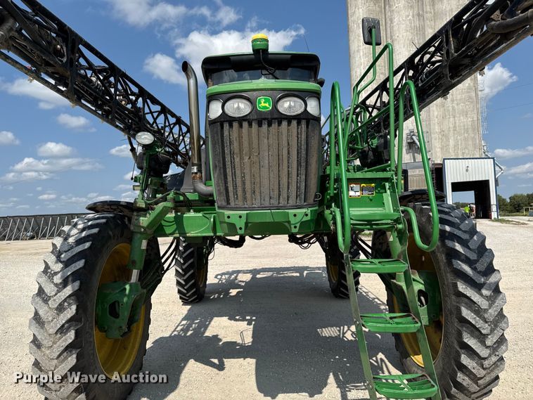 image for item DM5475 2011 John Deere 4730 sprayer
