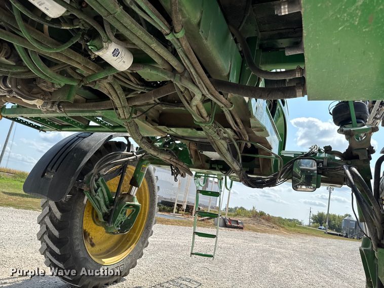 image for item DM5475 2011 John Deere 4730 sprayer