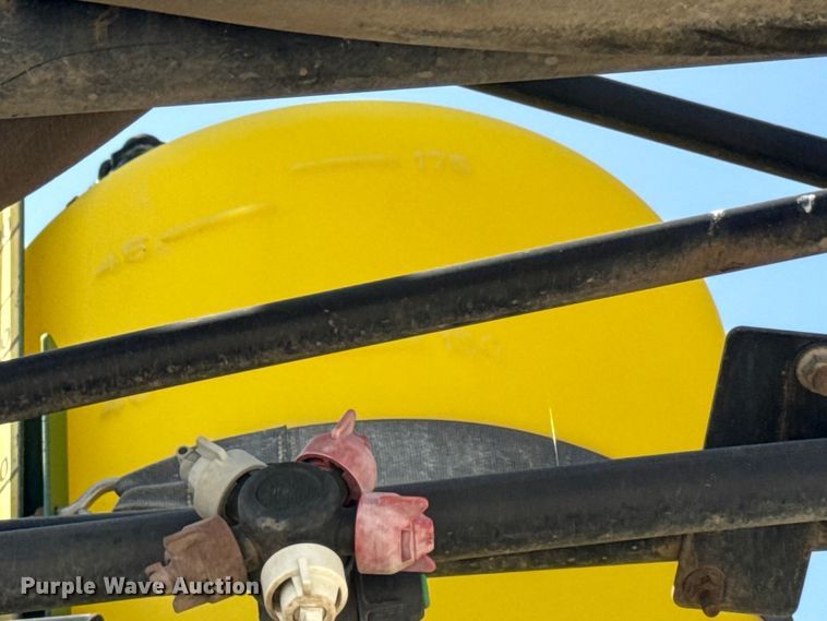 image for item DM5475 2011 John Deere 4730 sprayer