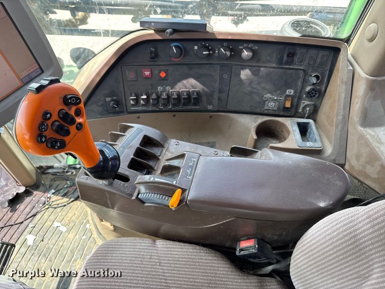 image for item DM5475 2011 John Deere 4730 sprayer