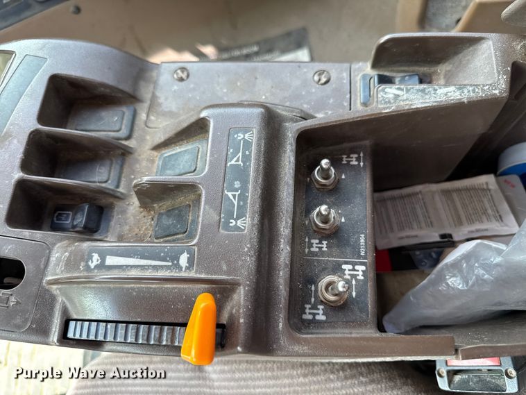 image for item DM5475 2011 John Deere 4730 sprayer