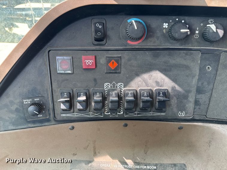 image for item DM5475 2011 John Deere 4730 sprayer